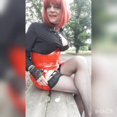 Sissy in the park - ashemaletube.com