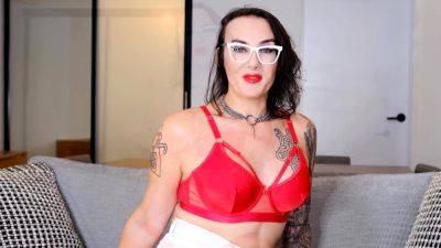 TGIRLS XXX Introducing Blaze Von Byrne - drtvid.com